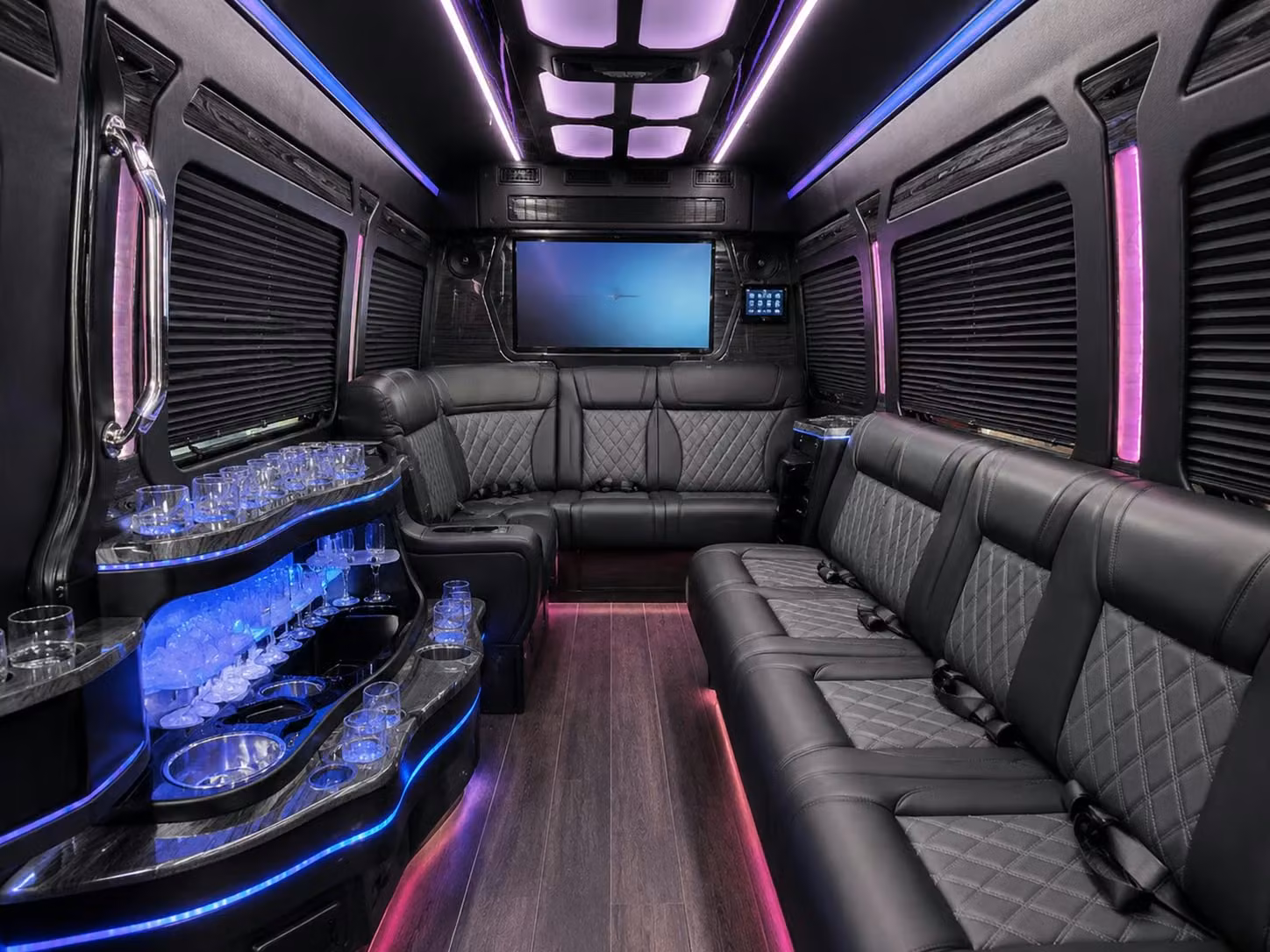 book prom transportation to any venue in or around santa clarita