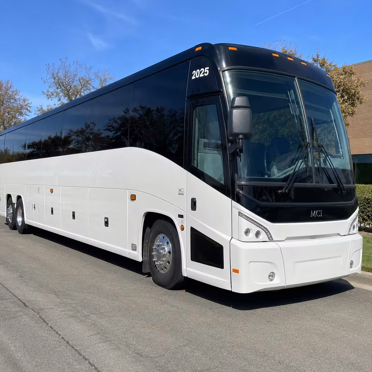 corporate groups and large events needing concert shuttle transportation in santa clarita