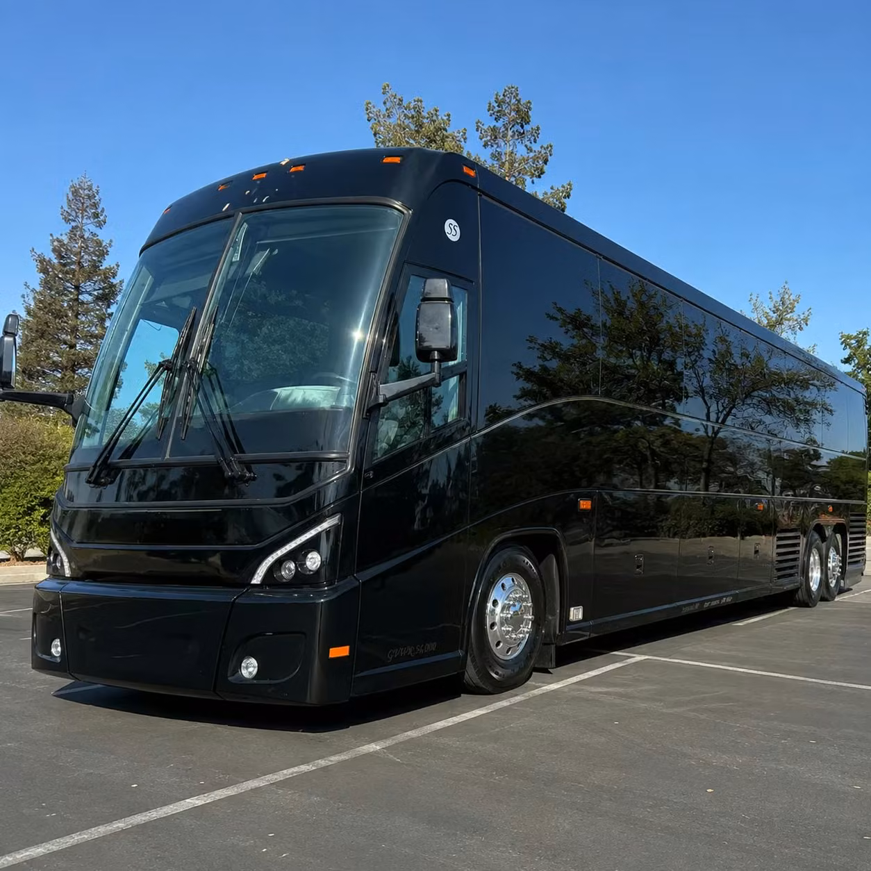 multi day charter bus rentals for santa clarita groups heading to northern california
