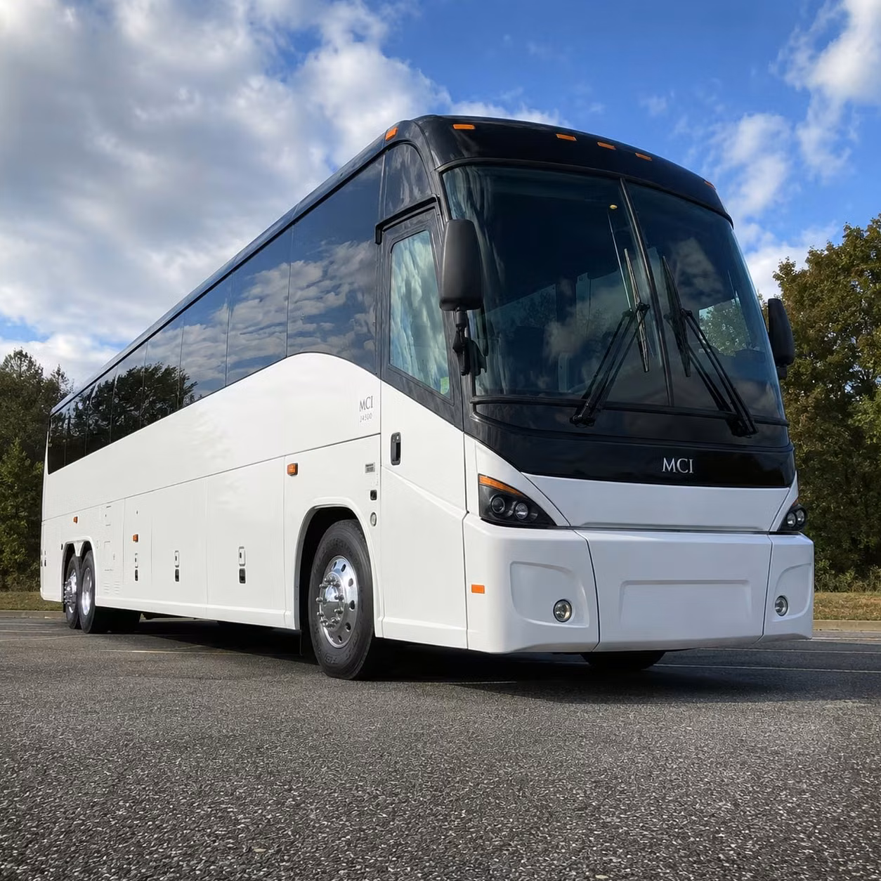 shuttle buses from metrolink stations to santa clarita workplaces